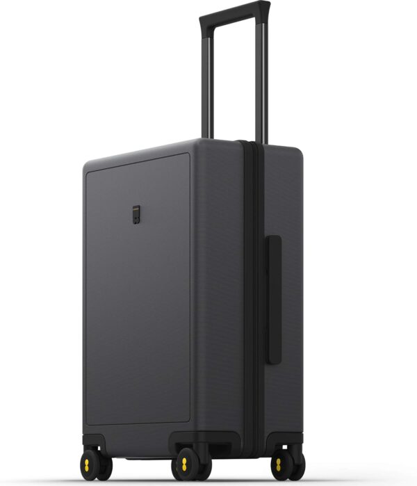 Travel in Style: LEVEL8 20-Inch Carry-On Luggage Review Travel in Style: LEVEL8 20-Inch Carry-On Luggage Review